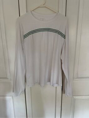 Sofibella White Long-Sleeve Tee with Green Zigzag Detail